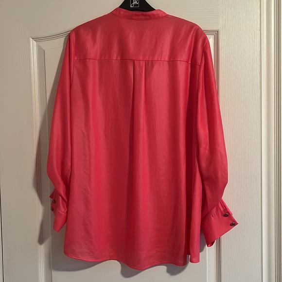 V Neck Blouse - Picture 2 of 5